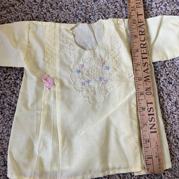 Vintage 50’s Infant Baby Kimono Gown Shirt Embroider Stitch Cute Flowers! Yellow - Picture 4 of 5